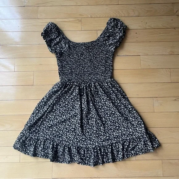 UO Tessie Black Multi Floral Smocked Mini Dress - Picture 5 of 6